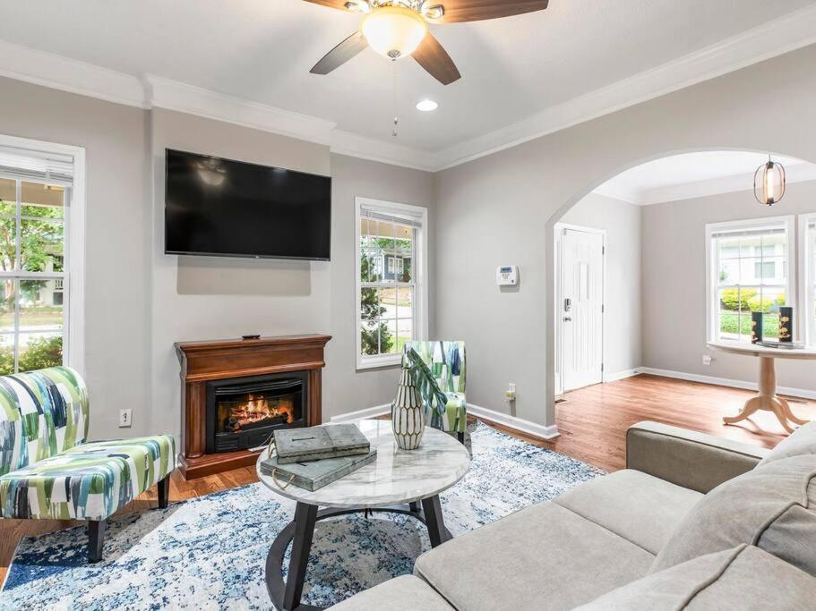 Gorgeous East Village Home Near Downtown Sleeps 12 5 Bedrooms Coffee Bbq Ac Parking Atlanta Exteriér fotografie